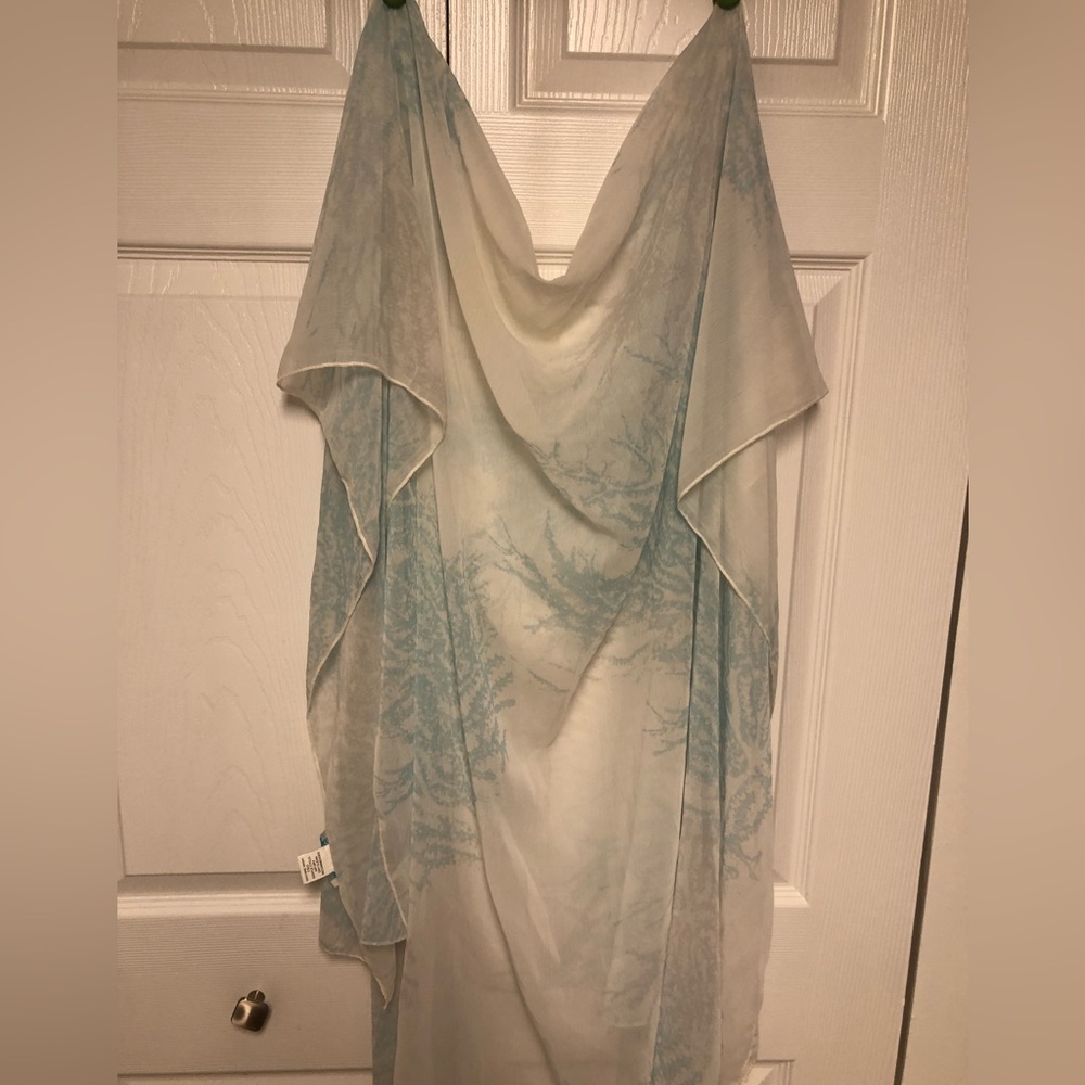 Elegant Blue and White Women's Scarf